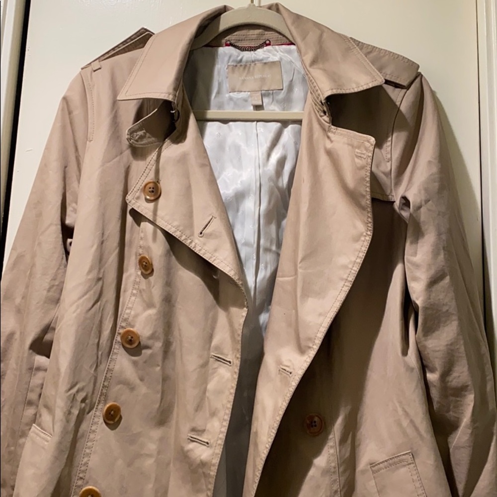 Light brown water resistant banana republic coat